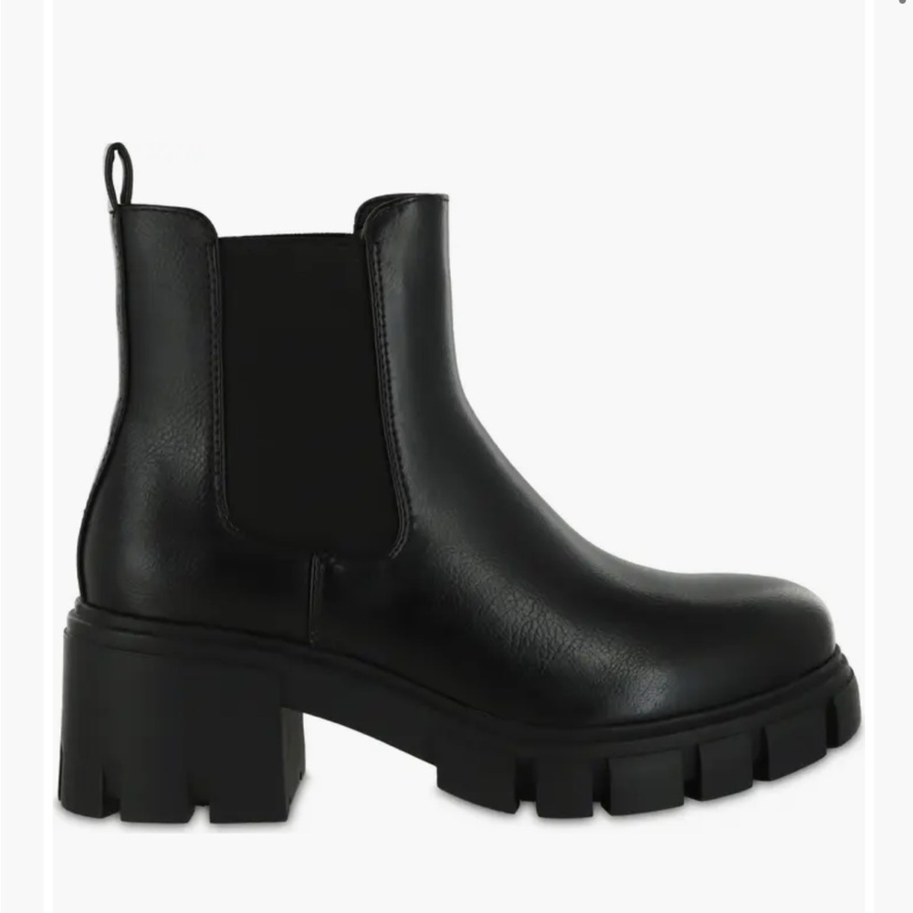 MIA Boots